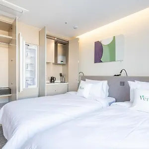 4* ホテル Hotel Vert